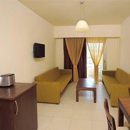 Apart-hotel Euronapa 3*