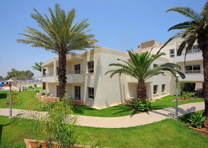 Aparthotel Euronapa 3*