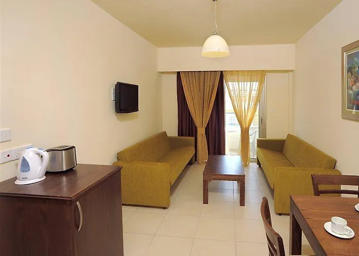 Aparthotel Euronapa 3*