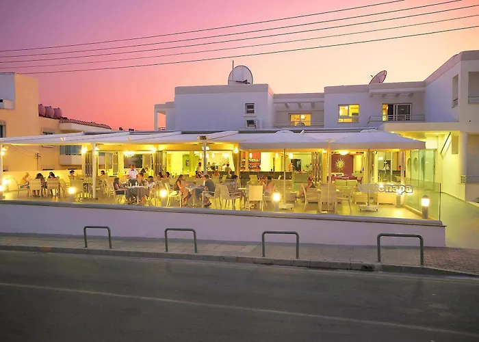 Euronapa Aparthotel 3*